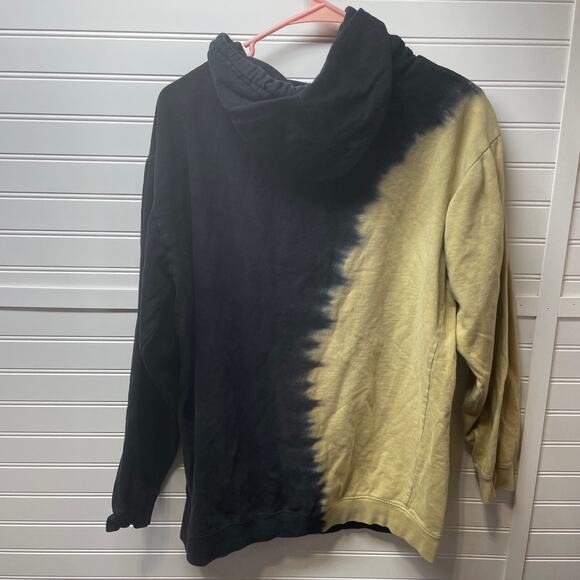 AC/DC Two Tone Hooded Sweatshirt W/Picture of Angus Playing Song Stiff Upper Lip - Picture 2 of 8